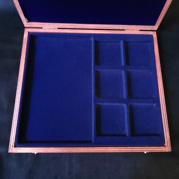 Rare Windsor Mint Collector Coin Holder Box Cherry Wood Presentation Wooden Box - Picture 2 of 8